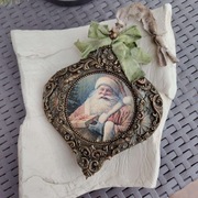 Świąteczna zawieszka retro z wizerunkiem Świętego Mikołaja