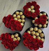 Pudełko prezentowe róże czekoladki 