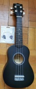 Ukulele sopranowe marki Glarry w kolorze czarny mat gitara