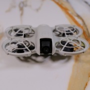 DJI Neo + 3 baterie i hub