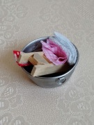 Miniaturka - miska z praniem - skala 1:12 - Dollhouse