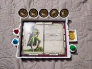 Talizman Magia i Miecz - Taca na kartę postaci.