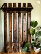 Drewniany wieszak z półką retro vintage PRL