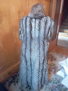 Futro długie ze srebrnych lisów 