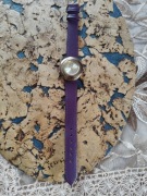 Zegarek Avon złoty.