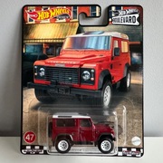 Hot Wheels Premium 1:64 LAND ROVER DEFENDER 90