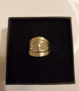 Złoty pierścionek.Uszkodzony!