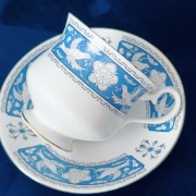 **BŁĘKITNA filiżanka Smooth porcelana Royal Albert