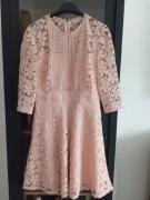 Sukienka przed kolano