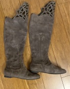 Zamszowe kozaki FABI ażurowe, swarovski, r.38,5