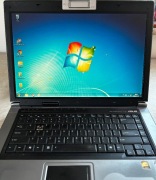 Laptop ASUS Model F5 SL - Intel Core 2 Duo T5800 2GHz RAM 2 GB - zniszczony