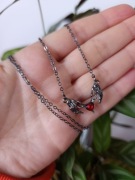 Nowy łancuszek naszyjnik Gothic kości serce