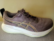Asics Gel Cumulus 27 1011B960 buty męskie biegowe rozm.42,5