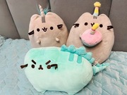 Pusheen maskotki z tortem jednorożec i pusheenosaurus 24cm