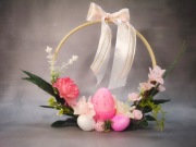 Stroik wielkanocny na kole