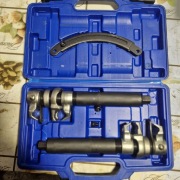 Ściągacz do sprężyn