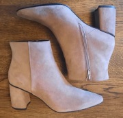 RYŁKO botki beżowe zamszowe na zamek wysoki obcas słupek rozmiar 42 nowe