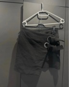 Czarna spódniczka spódnica Zara S 36 z zakładką zakładkowka asymetryczna