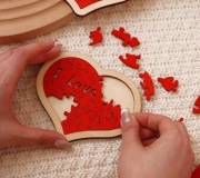 Puzzle w kształcie serca na prezent na walentynki