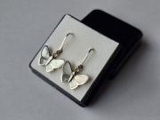 Srebrne kolczyki z masą perłową pr 925