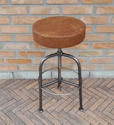 Taboret hoker barowy regulowana wysokość, stal LOFT z dębowym siedziskiem