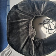 Bezprzewodowy podgrzewany pas na ramię 