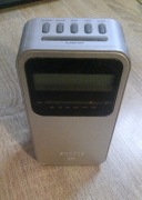 Małe radio z zegarkiem Snooze (6)