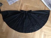 Spódnica na kole z tafty