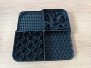 mata do wylizywania smakołyków dla psa