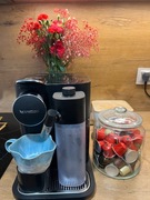 Ekspres na kapsułki Nespresso Gran Lattissima+ 82 kapsułki 