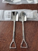 łyżeczki w kształcie łopat (czasami określane jako "łyżeczki farmera")