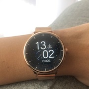 Smartwatch w kolorze Rose gold