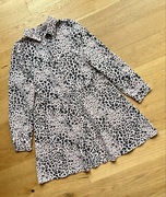 Sukienka w panterkę z kołnierzykiem Quiosque r. M