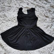 Sukienka odkryte plecy