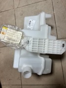 Audi Q3 8U Zbiornik płynu do spryskiwaczy szyby przedniej 8U0955453Q