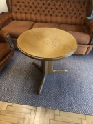 Stolik okrągły 70 cm wys. 65 cm! Lity dąb stan idealny! Premium!