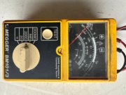Miernik izolacji IMEGGER BM101/3 – analogowy