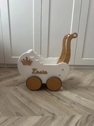 Wózek drewniany dla lalek personalizowany Zosia