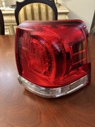 Lampa prawa tylna zewnętrzna Toyota Land Cruiser 200 81551-60820