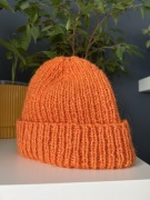 Wełniana czapka handmade Orange