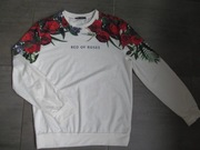 Biała bluza sportowa z różami