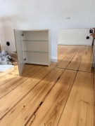 2 szafki łazienkowe z lustrem