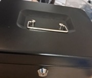 kasetka na pieniądze z tacą