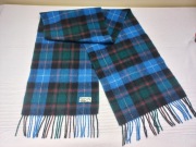 Szalik wełniany w niebieską kratę 