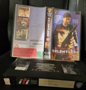 RELENTLESS-BEZLITOSNY-VHS-OKAZJA