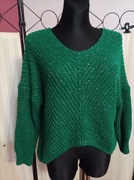 Sweterek oversize ze srebrną nitką 