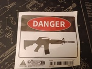 DUŻA naklejka Danger Broń Palna Karabin 15 x 11 cm