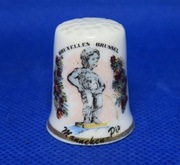 Naparstek Kolekcjonerski Porcelanowy Manneken Pis