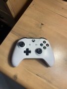 Pad Xbox one kontroler bezprzewodowy stan idealny sprawny w 100%