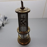 Pojemnik na alkohol, lampa górnicza 